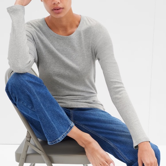 GAP Factory Tops - GAP Light Heather Grey Favorite Crewneck T-Shirt